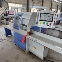 Scie circulaire CNC à alimentation horizontale automatique pour une traitement rapide des données et une coupe de haute précision