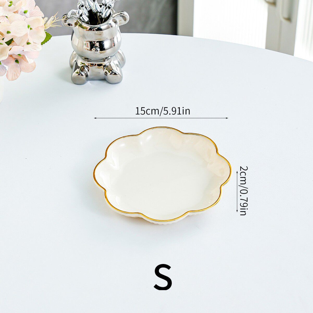 Blanco lechoso - plato de flor de ciruelo - plato individual