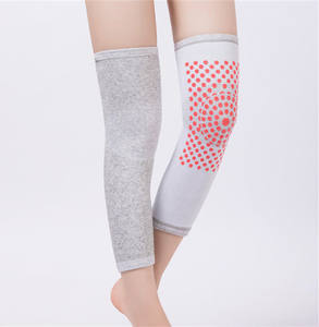 Paire <span class=keywords><strong>de</strong></span> genouillères <span class=keywords><strong>auto</strong></span>-chauffantes <span class=keywords><strong>de</strong></span> haute qualité pour garder au chaud les genoux et les jambes. - Product Image 1