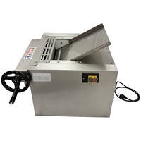 Machine à presser et à aplatir la pâte pour la fabrication de nouilles, pizzas, croissants, pâtes et pâtes feuilletées, pour usage en boulangerie