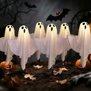 Lot de 6 lampes solaires LED IP65 autoportantes en plastique pour Halloween, décorations fantômes lumineuses et effrayantes pour allées - Product Image 2