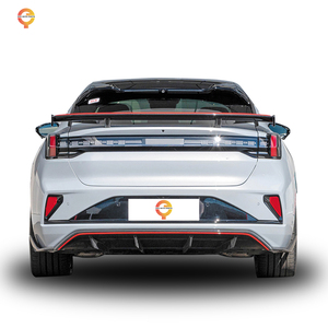 Kit <span class=keywords><strong>carrosserie</strong></span> de remplacement de haute qualité avec attelage de remorquage pour pare-chocs avant/arrière ZEEKR 001 – Design FR à visser - Product Image 5