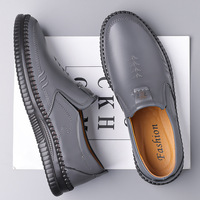 Mocassins d'automne pour hommes à enfiler, respirants, avec doublure en cuir véritable, semelle souple en caoutchouc, logo embossé, chaussures de conduite pour hommes d'âge moyen