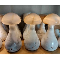 Lampes de table miniatures en marbre onyx naturel, très tendance 2026, pour la décoration intérieure et les mini-bars.