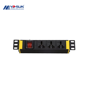 Prise PDU universelle 3 voies 19'' 1U avec interrupteur, protection contre les surcharges et les courts-circuits, usage industriel - Product Image 1
