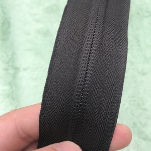 고품질 8호 나일론 체인 지퍼 – 여행 가방, 텐트, 침구류 등 다양한 용도 – 공장 직송 - Product Image 4