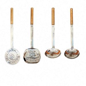 Venta al por mayor de fábrica: Juego de utensilios de cocina estilo chino de 4 piezas con mango de madera y diseño de flor de níspero - Product Image 1