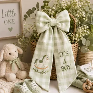 Nœud personnalisé pour porte de chambre de garçon, Nœud brodé pour couronne de fête prénatale, Décoration personnalisée pour chambre de bébé, Nœud d'annonce de naissance motif cheval à bascule - Product Image 2