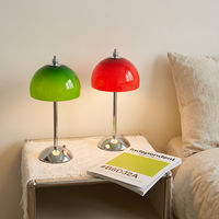 Lámpara de Mesa LED Vintage Bauhaus con Pantalla de Vidrio en Forma de Hongo, Base de Metal Cromado, Inalámbrica y Recargable, para Mesita de Noche, Sala de Estar