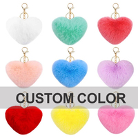Porte-clés en peluche cœur couleur personnalisée, pompons duveteux pour sac à main femme, pendentif de sac