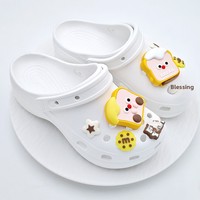 Accessoires Croc unisexe en gros : Breloques pour chaussures en forme de beurre, pain, étoile, mignonnes, de dessin animé, 3D, détachables, décoratives, en caoutchouc, boucles de chaussures Ys