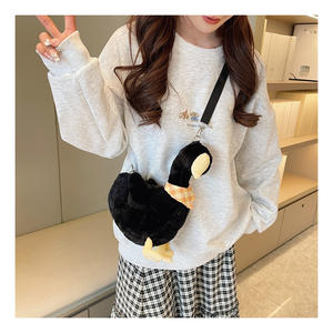 Juguete de Peluche de Pollo Amarillo Pequeño y Lindo, Almohada de Peluche Creativa, Regalo de Cumpleaños para Niños - Product Image 1