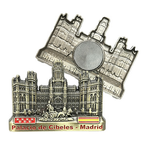 Imán de nevera personalizable de bronce retro de Madrid, España, con diseño de los principales monumentos, recuerdo turístico en metal 3D del Palacio de Cibeles y Fuente de Cibeles - Product Image 2