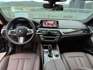 Voiture d'<span class=keywords><strong>occasion</strong></span> très demandée : BMW Série 5 525Li M Sport Package 2019, berline d'<span class=keywords><strong>occasion</strong></span>, conduite à gauche, automatique, luxe, 184 ch, excellent état - Product Image 2