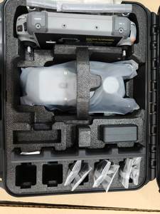 Drone RC pliable de qualité commerciale avec caméra 4K UHD, moteur sans balais, lumières LED, gyroscope 4 axes, GPS+Galileo+BeiDou, en plastique, facile à utiliser - Product Image 4