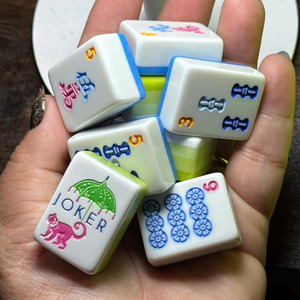 Tuiles en acrylique bleues de luxe personnalisées, jeu de mahjong américain à 4 couches de 160 cartes pour adultes, cadeau - Product Image 2