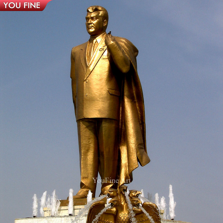 青銅色と金色のアジアの立像 Buddha | Musée Cernuschi
