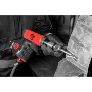 Pistolet à burin pneumatique Chicago Pneumatic CP7160K, outil à percussion pneumatique avec accessoires - Product Image 2