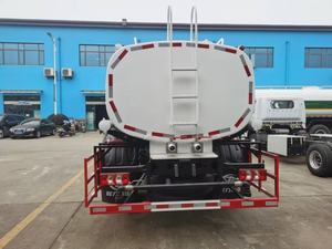 Camion-citerne multifonctionnel Shaanxi Auto 12 m³ 4x2 Euro 3 Diesel Manuelle pour l'assainissement et l'arrosage des espaces verts - Product Image 3