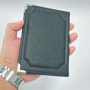 Portadocumenti Personalizzato in Pelle PU Impermeabile con Chiusura Pieghevole, Multi-Scomparto per Certificati, Documenti, Patenti, Carte di Credito - Product Image 4