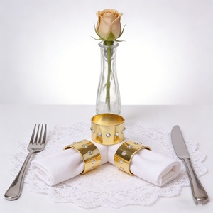 Anneaux <span class=keywords><strong>de</strong></span> <span class=keywords><strong>serviette</strong></span> <span class=keywords><strong>de</strong></span> table dorés <span class=keywords><strong>de</strong></span> style occidental avec accents <span class=keywords><strong>de</strong></span> diamants, design européen/américain, décorations pour serviettes en papier - Product Image 1