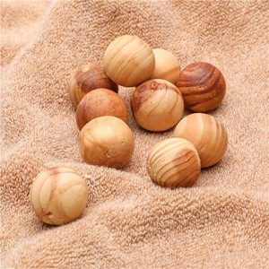 Bolas de alcanfor al por mayor, bolas de madera perfumadas, pueden reemplazar los pellets de alcanfor, bolas de madera, perlas de madera perfumadas, paquete de 5 piezas - Product Image 1
