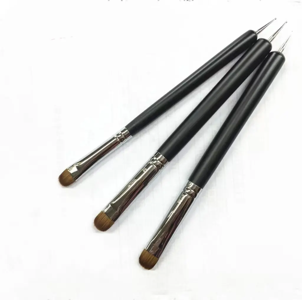 Матовая черная колинская кисть для маникюра с деревянной ручкой