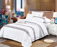 Ensembles de literie d'hôtel de haute qualité Housse de couette en coton doux Drap de lit avec oreiller Motif imprimé à long terme pour une utilisation économique