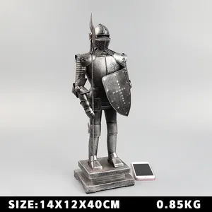Venta directa de fábrica Vintage Medieval Metal Warrior simulación escultura hecha a mano armadura de hierro Caballero estatua ornamento decoración artesanal