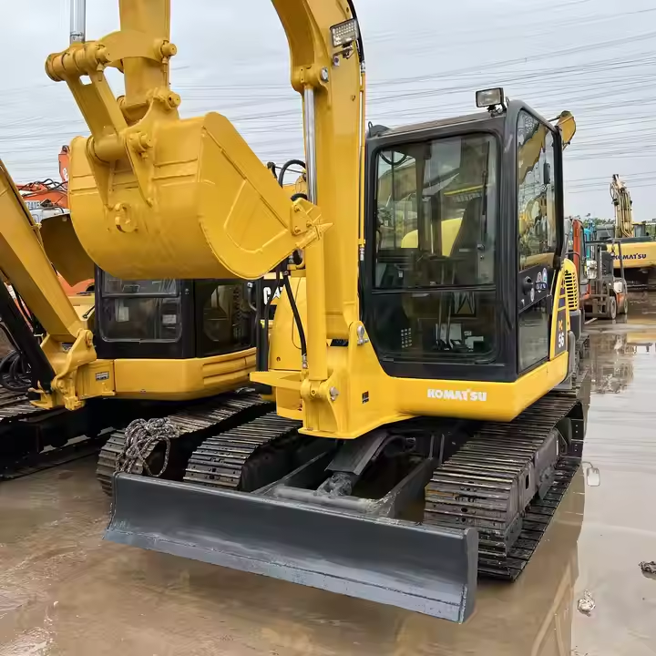 Доступная цена, использованный экскаватор Komatsu PC56, новое состояние с основными компонентами, Коробка передач двигателя готова к продаже