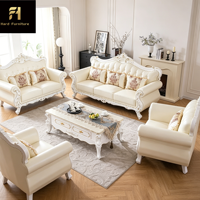 Ensemble de canapés en cuir de style rétro européen pour salon de villa, design classique blanc médiéval