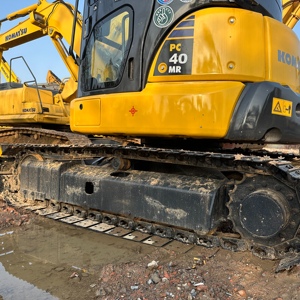 Used Komatsu PC40 Mini Crawler Excavator Compact Hydraulic Digger for Landscaping Farm and Trenching Work - Product Image 5