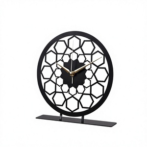 Reloj de Pared Decorativo Moderno de Metal con Números Romanos, Movimiento Mecánico y Sonido de Campana Cada Hora - Product Image 6