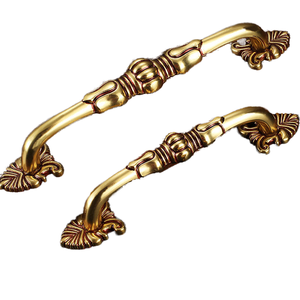 Manijas Modernas Nórdicas para Puertas y Gabinetes, Decorativas en Latón Dorado Europeo para Apartamentos - Product Image 2