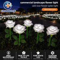 Lampe à piquet LED blanche en forme de rose pour extérieur, éclairage paysager de jardin, idéale pour Noël, les fêtes, les parcs à thème et la décoration de mariage