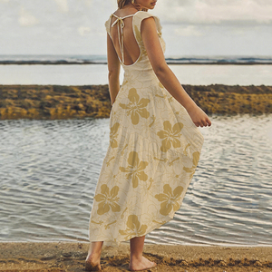 Robe maxi plissée à col carré, imprimé plage, conçue par le fabricant, en rayonne douce, style hawaïen, sur mesure. - Product Image 4