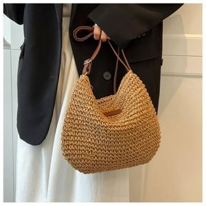 Sac à main bandoulière en forme de boîte, en rotin et paille douce, style cabas de plage, pour tenues d'été décontractées, avec pompon et macramé - Product Image 3