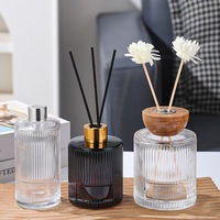 Diffuseur d'huiles essentielles en verre noir personnalisé de 50 ml, 100 ml, 150 ml, 200 ml avec bâtonnets en rotin, diffuseur d'aromathérapie pour voiture