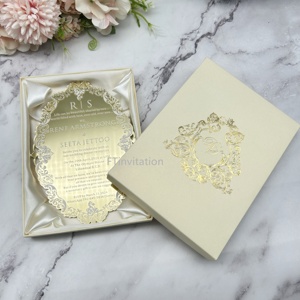 Tình yêu phong cách laser cắt gương acrylic lời mời với hộp satin làm bằng chất liệu giấy - Product Image 6