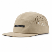 Casquette de course beige personnalisée avec logo, 5 panneaux, perforations découpées au laser, respirante, pour le sport, vente en gros, fournisseur en vrac