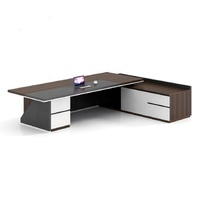 Bureau de direction moderne en forme de L, table de travail, panneau blanc, métal, bois, verre, luxe, informatique, mobilier de haute technologie, bureau de direction à domicile
