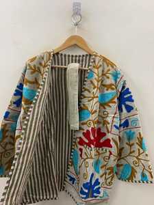 เสื้อคลุมกิโมโนยาวปักลายสัตว์แบบซูซานี ทำจากกำมะหยี่ งานแฮนด์เมด เป็นมิตรต่อสิ่งแวดล้อม เหมาะสำหรับสวมใส่เป็นเสื้อคลุมชั้นนอกในฤดูหนาวสำหรับผู้หญิง - Product Image 3