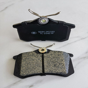 <span class=keywords><strong>Plaquette</strong></span> de frein de voiture de haute qualité en gros pièces automobiles D340 1H0698451E 10087961 pour Audi <span class=keywords><strong>PEUGEOT</strong></span> VW plaquettes de frein à disque arrière en céramique - Product Image 2
