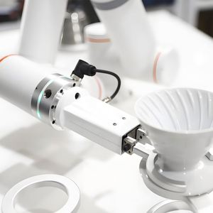 Robot de soudage mobile collaboratif SHENGXIN FR5 à 6 axes, charge utile de 5 kg, portée de 922 mm, puissance de 5 kW, tension de 380 V, moteur PLC automatique - Product Image 3