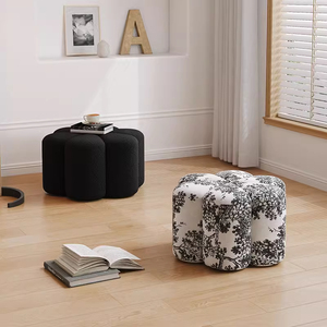 Tabouret de canapé créatif français crème moderne petit appartement sens de haut niveau Internet poufs de célébrités maison salon pétale - Product Image 3