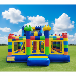 Château gonflable modulaire coloré avec <span class=keywords><strong>tours</strong></span> cylindriques et toboggan intégré pour les enfants, idéal pour les jeux en plein air et les festivals - Product Image 1