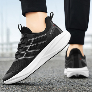Venta al <span class=keywords><strong>por</strong></span> mayor <span class=keywords><strong>de</strong></span> alta calidad <span class=keywords><strong>de</strong></span> los hombres deportivos corriendo zapatos casuales Multicolor con cordones zapatos <span class=keywords><strong>de</strong></span> <span class=keywords><strong>tenis</strong></span> tendencia <span class=keywords><strong>de</strong></span> moda Zapatillas <span class=keywords><strong>de</strong></span> deporte para correr en carretera - Product Image 4