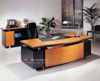 Table de conférence en bois au design moderne avec 10 chaises, convertible pour le bureau et l'école