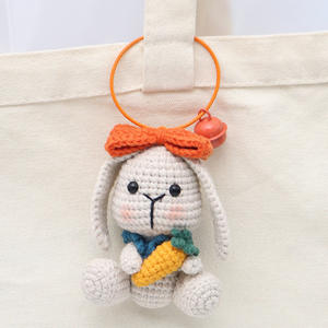 Porte-clés Lapin Kawaii au Crochet avec Nœud Orange et Carotte - Charme de Sac Lapin Amigurumi Adorable pour Décoration de Sac à Main et Sac à Dos pour Filles - Product Image 3