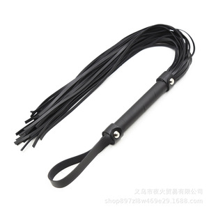 Fouets sexuels pour adultes en gros, fouets noirs d'exportation, fouets larges en cuir noir imitation peau de mouton - Product Image 3